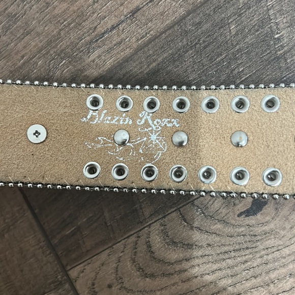 Blazin Roxx Blinged Rhinestone Genuine Leather Belt - Picture 9 of 12